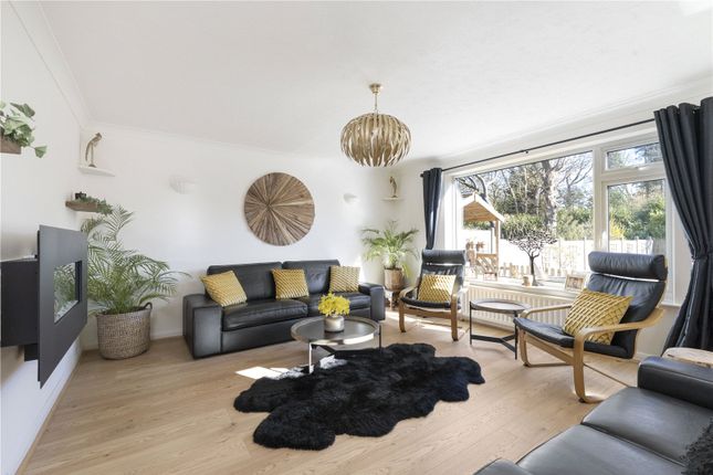 2, Beech Close, Godalming photo 2