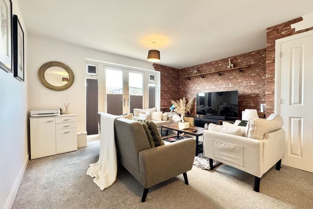 15, Swan Street, Newport photo 3