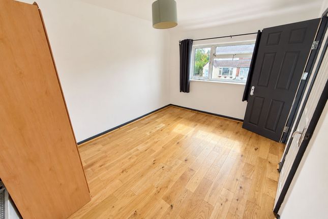 Room 3, 4 Stroud Road, Bristol photo 5
