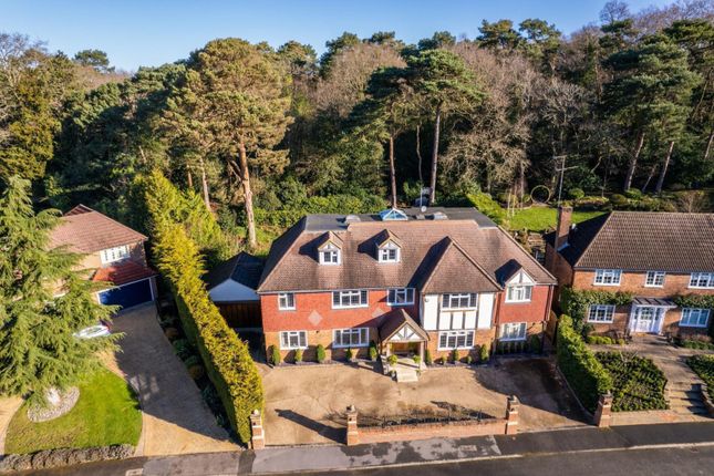 Thumbnail Detached house for sale in Kingswood Close, Weybridge
