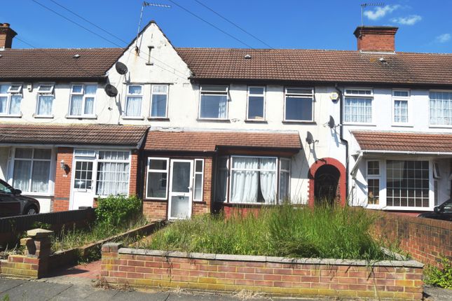 End terrace house to rent in Cranborne Waye, Hayes