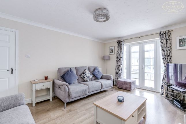 2, Rotherhead Close, Bolton photo 4