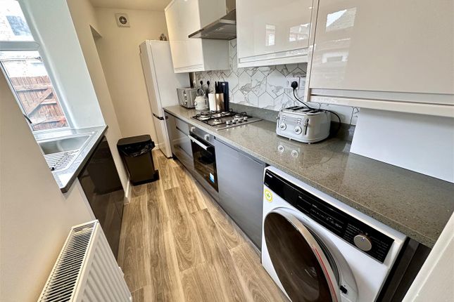 End terrace house to rent in Kingsford Street, Salford