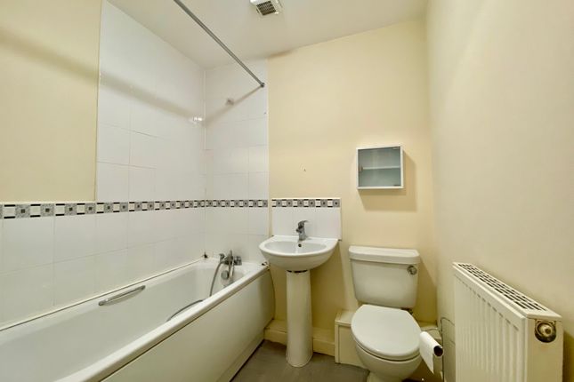 7, Preston photo 3