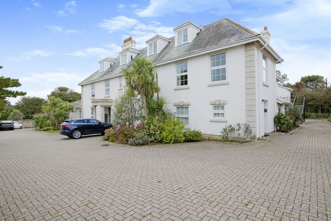 Thumbnail Flat for sale in Manor Close, St. Ives