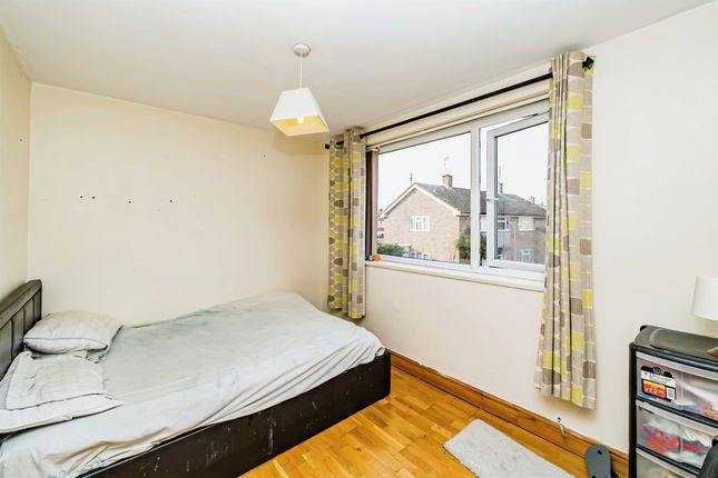 Flat for sale in Radnor End, Aylesbury