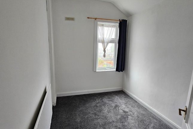 Terraced house to rent in Grove Road, Sparkhill, Birmingham