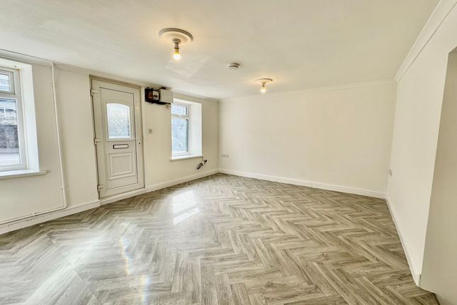 105 Beaufort Road, Tredegar photo 4