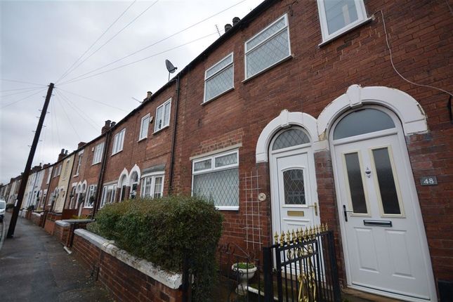 Thumbnail Terraced house to rent in Longacre, Castleford