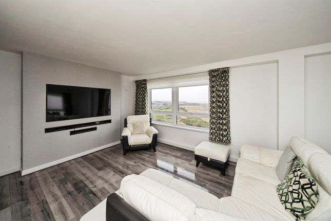30, The Cliff, Wellington Road, Wallasey photo 3