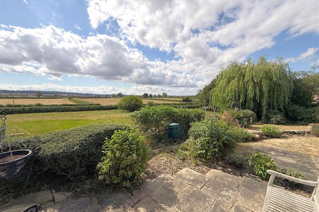 Home Paddock, 16 Dickmans Lane, Harby photo 4