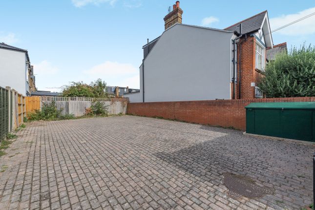 Land to the rear of 33 Moyser Road, London photo 5
