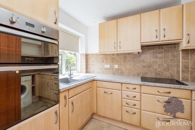 111 Sandy Lane North,, Wallington, Surrey photo 4