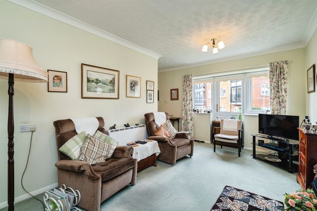 47, Ashdown Court, CROMER photo 3