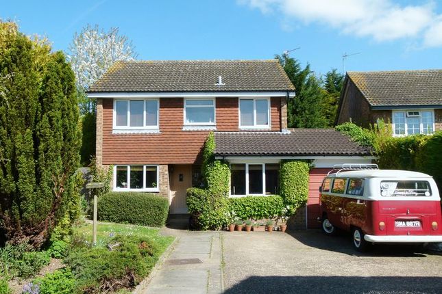 Thumbnail Detached house to rent in Gladeside, St Albans