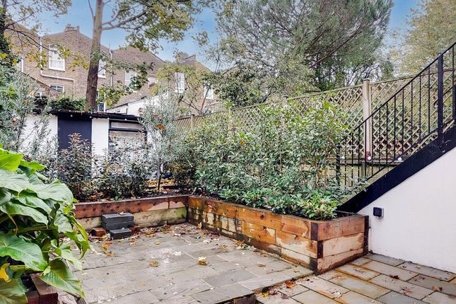 2 bed flat for sale in Malden Road, London NW5