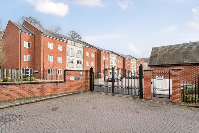 Flat for sale in Beech Road, Headington, Oxford, Oxfordshire