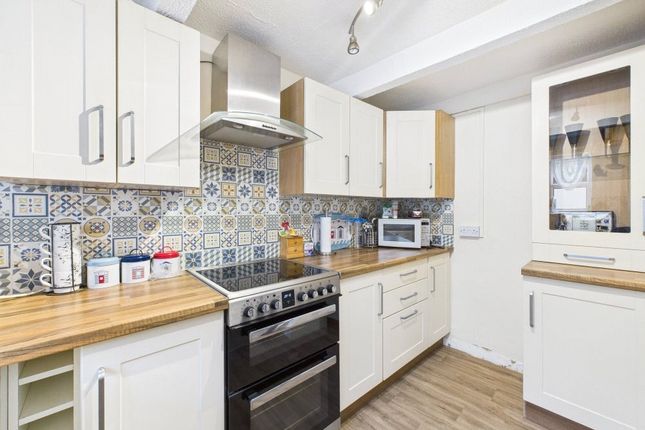 16, Falcon Terrace, Cornwall photo 3