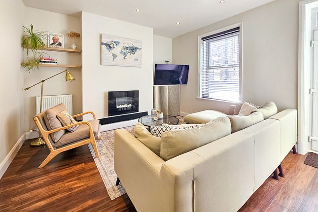 7 Baldwin Street, Harrogate photo 3