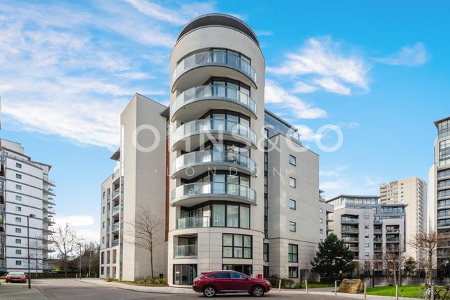 47 Aitons House, Pump House Crescent, Brentford photo 3