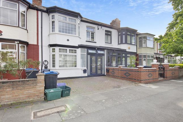 2-bed flat on First Floor, 29, St James Road, London, £325,000