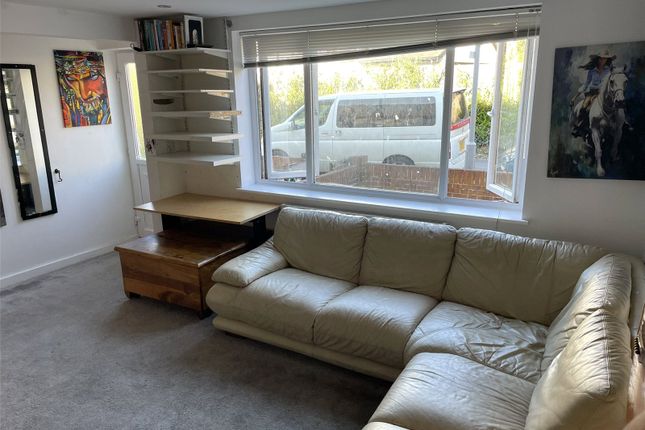 7, Tanhouse Lane, Berkshire photo 3