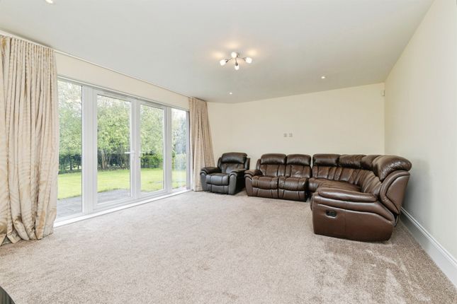 8, Saville Close, BILLINGHAM photo 3