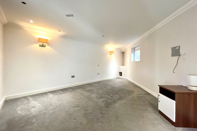 Town house for sale in North Lodge Road, Penn Hill, Poole