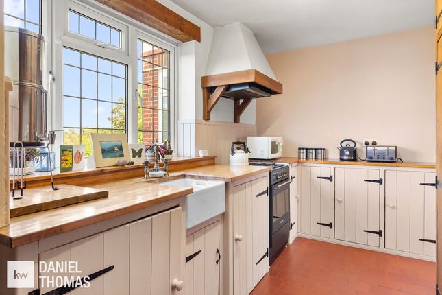 2 Ash Tree Cottages, Horseshoe Hill, Waltham Abbey photo 4