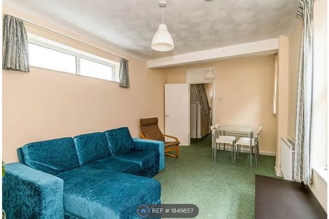 Room to rent in Cedar Road, Southampton