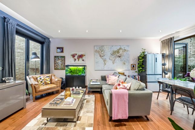 4-bed house on 6, Duchess Drive, London, £775,000