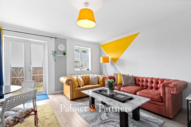 13 Reynard Heights,, Goring Road, Essex photo 3