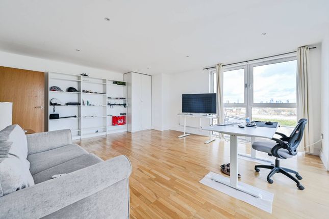 Flat to rent in Merryweather Place, Greenwich, London