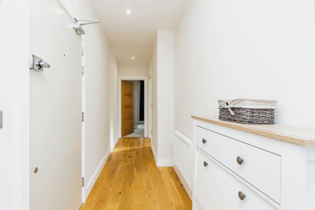 Flat for sale in 20 Smitham Bottom Lane, Purley
