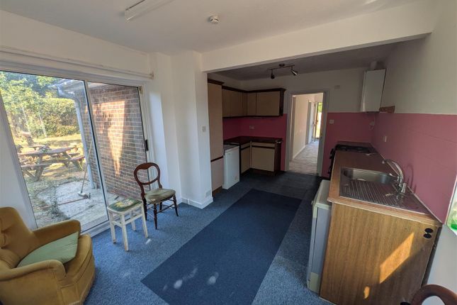 9, Henty Close, Walberton photo 2
