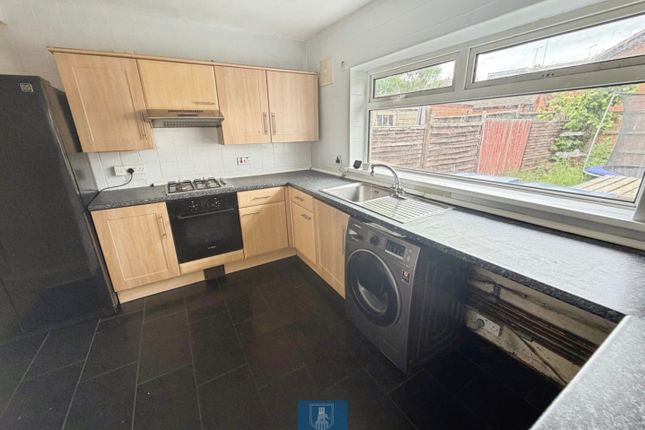 30, Roland Mount, Coventry photo 3
