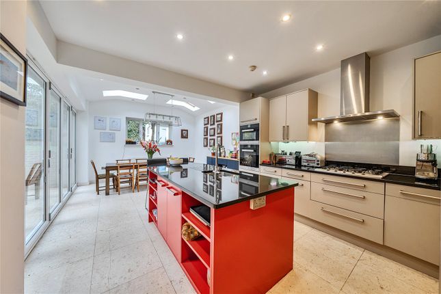 129, Alexandra Park Road, London photo 4