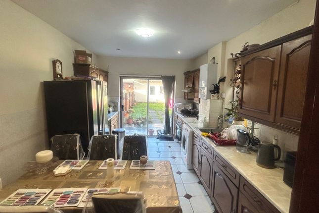 62, Abbotts Road, Southall photo 3