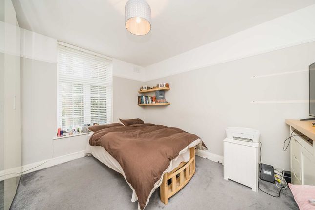 Flat for sale in Surbiton Crescent, Kingston Upon Thames