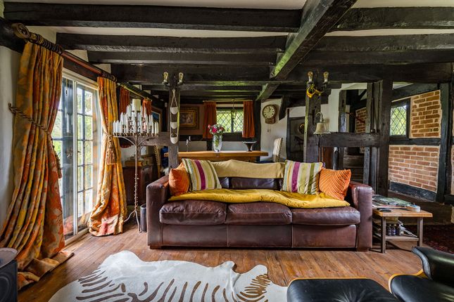 Pipers Croft,, Furzen Lane, Horsham photo 3