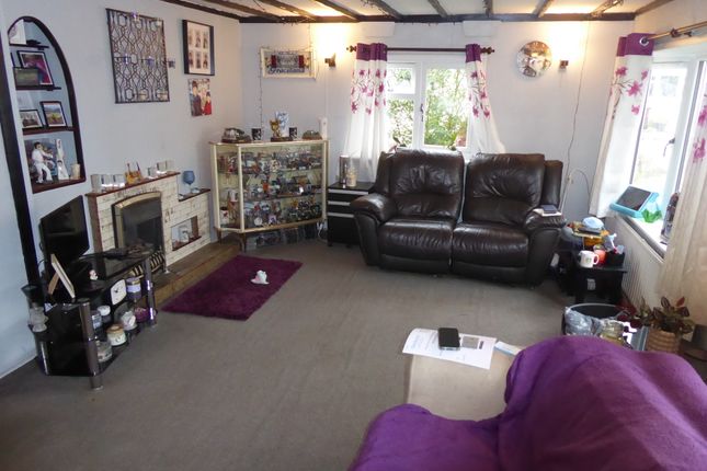 17, Kingsmead Park, Elstead, Godalming photo 5