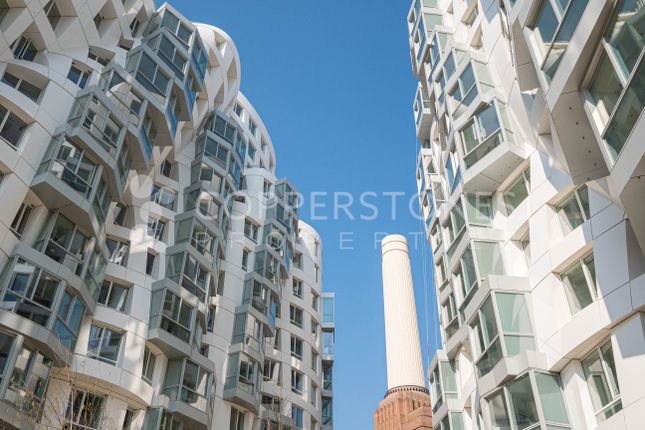 PP2B.1301, London photo 2