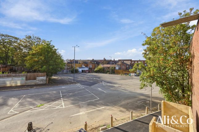 Flat B, 7 High Street, Stanford-le-Hope photo 4