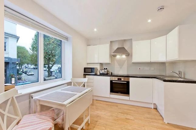 Thumbnail Flat to rent in Parkway, London