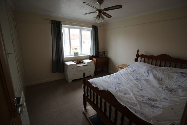 10, Sawyers Close, Newark photo 5