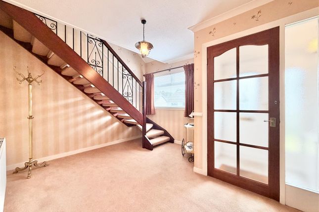28, Birch Brae, Hamilton photo 2