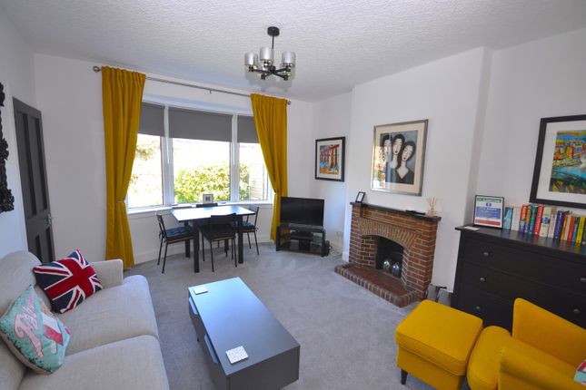 4, Vandeleur Grove, Edinburgh photo 2