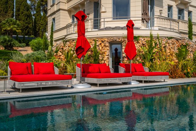 Villa for sale in Roquebrune Cap Martin, Alpes-Maritimes, Provence-Alpes-Côte d`Azur, France