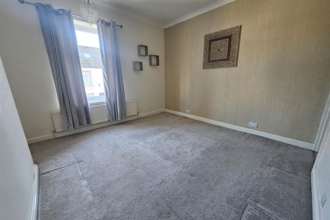 27, Oxford Street, Mexborough photo 4