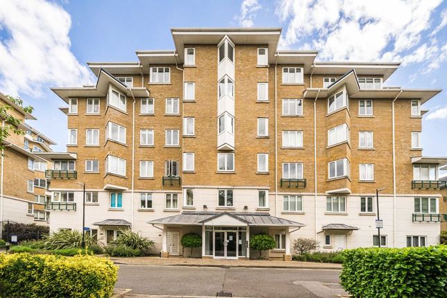 2-bed flat on Flat 19, Birchgrove House, 4, Strand Drive, Kew, £540,000